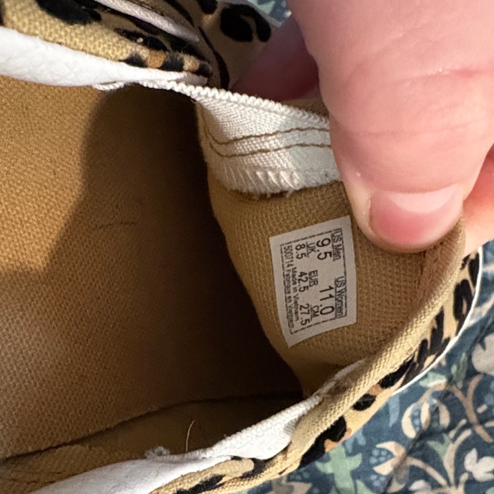 Vans Womans Slip-On Sneakers in Leopard Print (Lightly Worn) - Picture 5 of 6